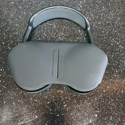 Apple Airpods Max USB-C - Noise Cancelation Midnight WITH SMART CASE  - Image 1 of 4