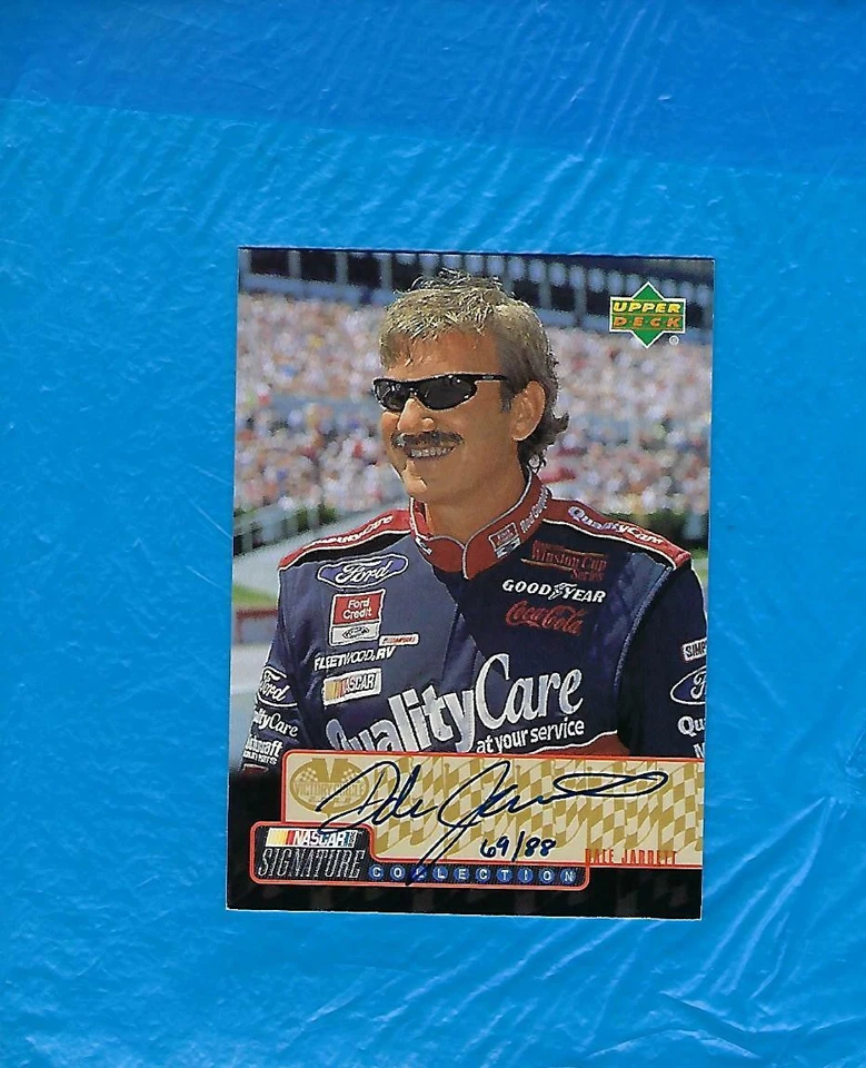 DALE JARRETT AUTOGRAPH 2000 UPPER DECK VICTORY CIRCLE SIGNATURE COLLECTION GOLD  - Image 1 of 1