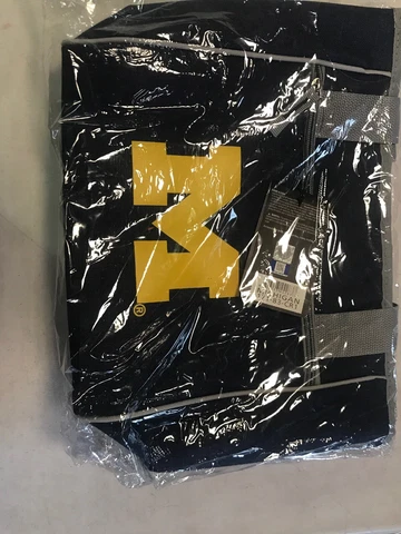 University of Michigan Crosshatch 16-Can Cooler Tote Cover
