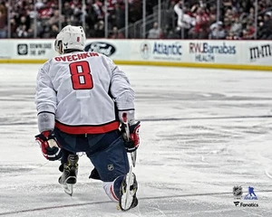 Alex Ovechkin Washington Capitals Unsigned 700th NHL Goal Celebration 8x10 Photo - Picture 1 of 1