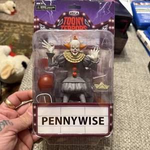 NECA Toony Terrors IT 2018 Pennywise Figur - Bild 1 von 6