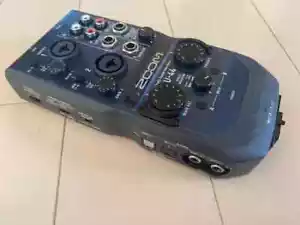 Zoom U-44 Channel Audio Interface used - Picture 1 of 1