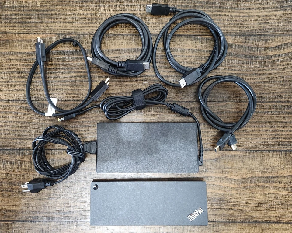 Lenovo ThinkPad Universal Thunderbolt 4 Dock 40B0 ACTUALIZACIÓN 300W FUENTE DE ALIMENTACIÓN ¡Listo para juegos! Foto 1 de 4