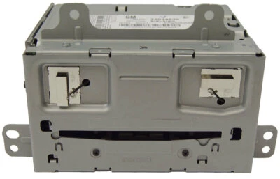 Cruze Equinox Terrain Regal Verano AM/FM/XM Radio/MP3/Bluetooth UFU UP9 22934639 - Image 1 of 4