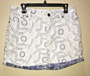 Women’s White Eyelet Shorts Size 8 Low Rise Skinny Code Bleu - Picture 1 of 7