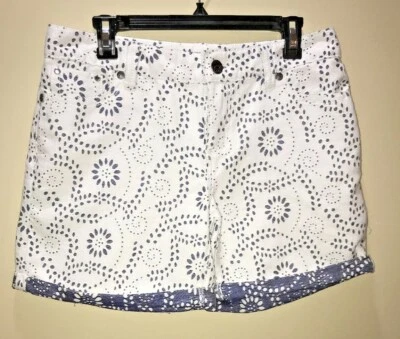 Women’s White Eyelet Shorts Size 8 Low Rise Skinny Code Bleu - Image 1 of 4