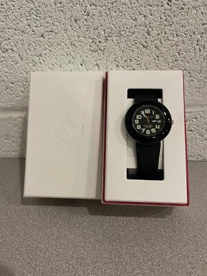 Женские часы Momentum водонепроницаемые 100 метров - новые - Изображение 1 из 4