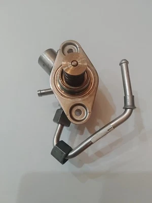 Bomba de combustible de alta presión 0261520212 para Mercedes-Benz C180 GLA250 A200 B180 B250- Foto 1 de 4