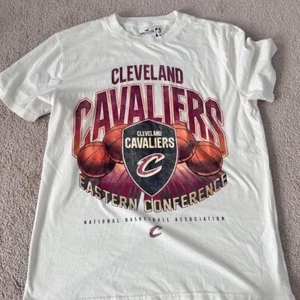 Cleveland Cavaliers basketball logo short sleeve classic white shirt KV32587 - Picture 1 of 2