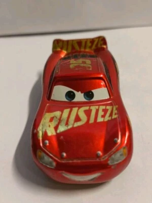 Modellino Disney Pixar Cars 3 Rust-eze Saetta McQueen - Immagine 1 di 4