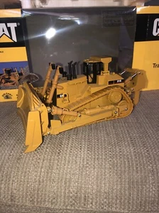 Norscot 55025 1:50 Scale CAT D11R Track-Type Tractor - Boxed Excellent - Picture 1 of 8