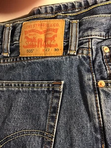 LEVI'S 505  Men's Relaxed Fit Dark Blue Denim Jeans Red Tab 42x30 100% Cotton - Picture 1 of 8