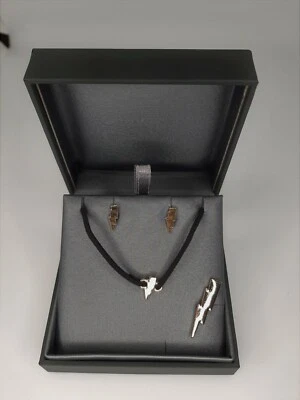 Bracelet, boucle d'oreilles et pin's cicatrice Harry Potter - Photo 1/3