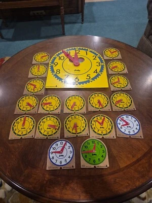 Lote de 12 horas y 18 mini relojes Judy Learning Resources Big Time Student Foto 1 de 4