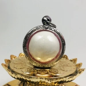 WHITE LEKLAI CAVE PEARL ARAHANT STONE LP SOMPORN REAL MAGIC Lucky THAI AMULET - Picture 1 of 12