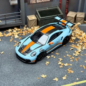 Modellino auto SW 1/64 scala Porsche 992 GT3 RS Gulf2 pressofuso giocattolo regalo nuovo con scatola - Foto 1 di 6