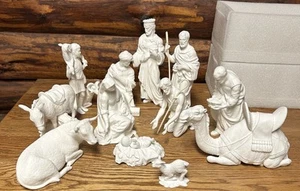 12 PIECE LENOX 1988 NATIVITY WHITE BISQUE PORCELAIN 1 PIECE HAS DAMAGE SEE PICS - Picture 1 of 19