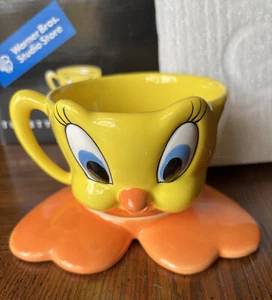 Vintage Tweety Bird Warner Bros Store, Teacup and Saucer, New in Box - Picture 1 of 8