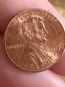 2017 D Copper Penny with Errors “E” and “Circle” marks - Picture 1 of 3