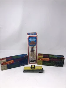 Lot Of 3 Round House Products Trains And Life Like Operating Water Tower-vintage - Picture 1 of 9