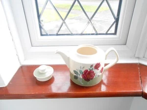 Sadler tea pot pink roses green & cream 7in high 16in round teapot is crazed - Picture 1 of 10