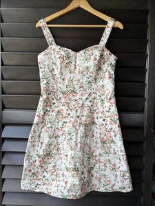 Abito svasato Enfocus Studio floreale senza maniche aderente foderato con zip sul retro taglia 8 - Foto 1 di 9