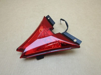 Luz freno trasero Aprilia Tuono 125 2022 2.203 millas (13472) Foto 1 de 4