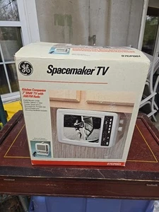Radio AM/FM Spacemaker GE de colección con TV con giro 07gp001 - Imagen 1 de 4