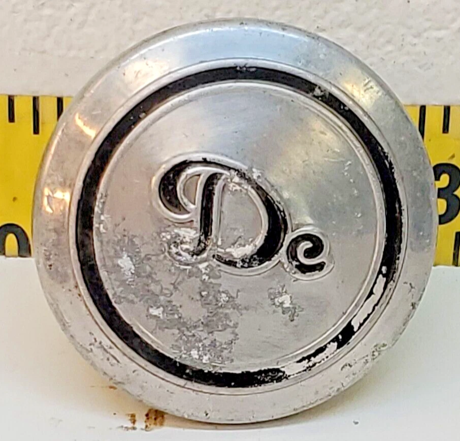 Tapa de grasa central de buje roscado Desoto de la era de latón de la década de 1920 (896) O Foto 1 de 4