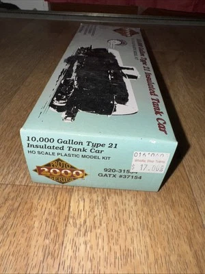 PROTO 2000 "HO" 10,000 GAL TYPE 21 INSULATED TANK CAR GATX 37154 Kit New - Image 1 of 2