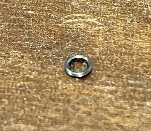 Anello esagonale in berillio Gatan 608.00021 adatto alla maggior parte dei supporti TEM Philips made in Gatan - Foto 1 di 4