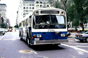 5x7 COLOR PHOTO NYC BUS 1975 FLXIBLE #7590 AT UNION SQUARE OCTOBER 25, 1990 - Picture 1 of 1