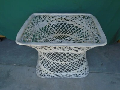 Mesa otomana BASE de fibra de vidrio Russell Woodard hilada ST mediados de siglo regencia moderna Foto 1 de 4