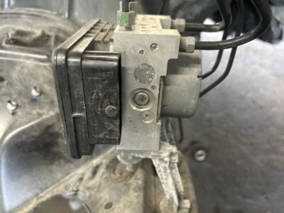 Dodge Charger 2015-2020 bomba de pieza de freno antibloqueo sin crucero adaptativo  Foto 1 de 4