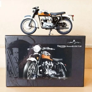 Triumph Bonneville 650 1/12 Scale Model Orange Used - Picture 1 of 12