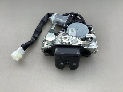 Atuador de trava de porta traseira Honda Odyssey LiftGate Trava 2011-2017 fabricante de equipamento original * - Imagem 1 de 4