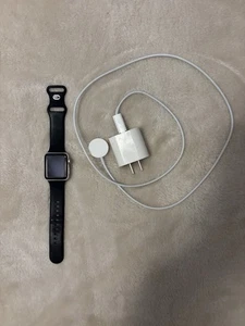 Apple Watch Series 3, 38mm Silver, Unlocked - Picture 1 of 4