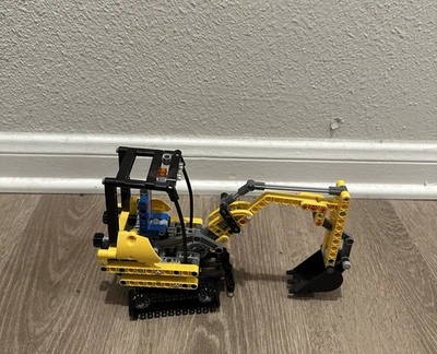LEGO Technic 8047 Compact Excavator 99% Complete - Image 1 of 4