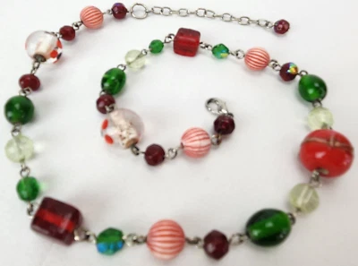 Candy Stripe Red Green Glass & Plastic Beaded Women's Necklace 18" Pretty Fun - Image 1 of 4