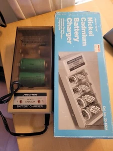 Vintage Radio Shack Archer Nickel Cadmium Battery Charger + 2 "D" Batteries - Picture 1 of 11