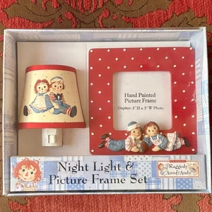 Klassisches Raggedy Ann und Andy Nachtlicht und Bilderrahmen Set Neu im Karton lizenziert 3"x3" - Bild 1 von 4