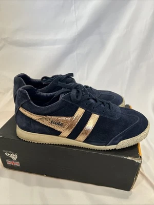 Mujer Gola Harrier Gamuza Espejo Azul Marino/Oro Rosa Talla 7 - Usado en Excelente Condición Clase156 Foto 1 de 4