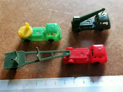 3 piccoli CAMION ATTREZZATI in plastica GIOCHI PREZIOSI - vintage anni '70 - Immagine 1 di 4