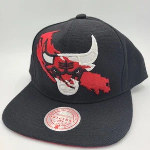 Chicago Bulls Hat Mitchell & Ness Snapback Cap Red Black White Paint Splash Logo - Picture 1 of 6