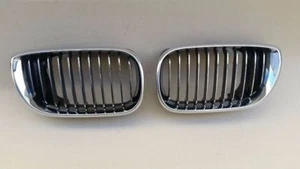 NUEVO***REJILLA DELANTERA IZQUIERDA/DERECHA BMW E46 325I 330I (SEDÁN) ORIGINAL CON MARCO CROMADO - Imagen 1 de 2