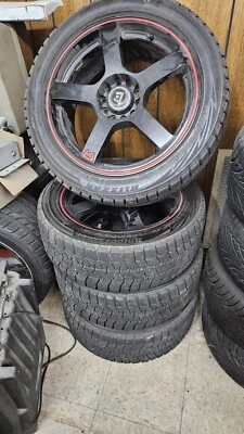 Neumático 225/45R17 Bridgestone Blizzak WS80 con llanta Motegi MR116 17x7 Foto 1 de 4