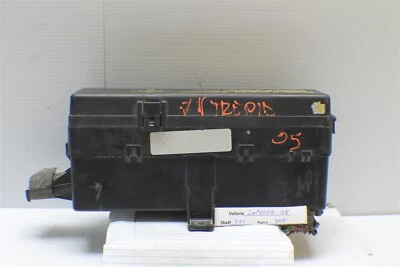 2000-2004 Dodge Intrepid Fuse Box Relay Unit 04759376AA Module 05 5C1 - Image 1 of 4