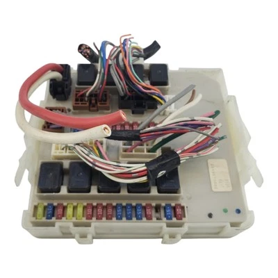 2004-2006 Nissan Titan Armada Xterra Qx56 Ipdm Fuse Box Body Module 284B67S002 - Image 1 of 3