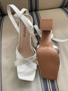 Boohoo Womenw White Block Hell - Picture 1 of 3
