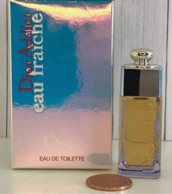 Dior Addict Eau Fraiche Christian Dior *MINI* Perfume Eau de Toilette 0,17 oz/5 ml Novo na caixa - Imagem 1 de 3